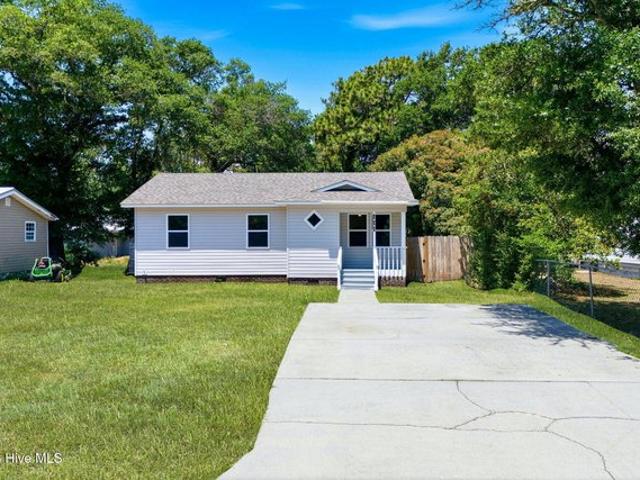 House for sale in Oak Island, North Carolina