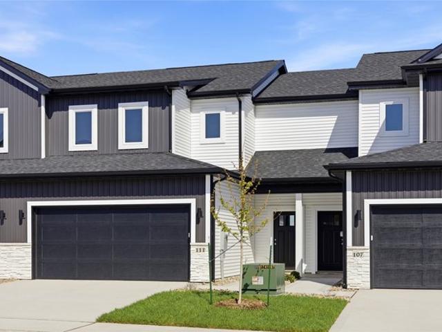 Townhouse for sale in Ankeny, Polk County