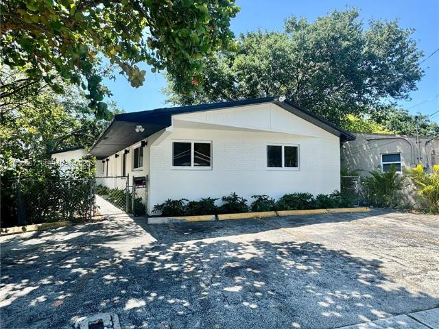 House for sale in Dania, Florida