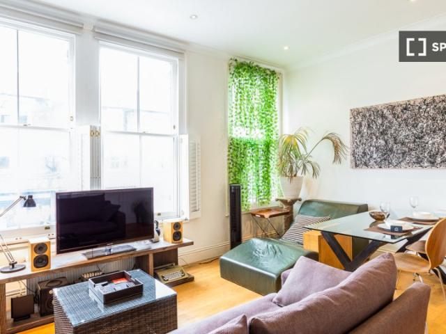 Apartment for rent in Silchester Estate, Greater London