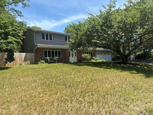 House for sale in Centereach, New York
