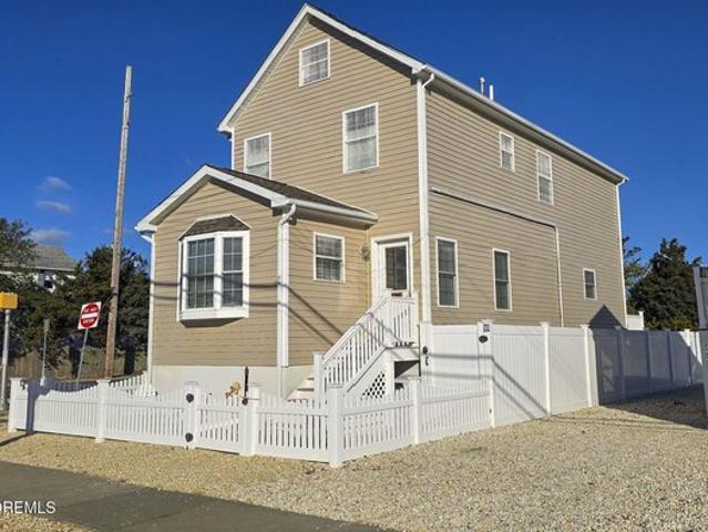House for sale in Lavallette, New Jersey