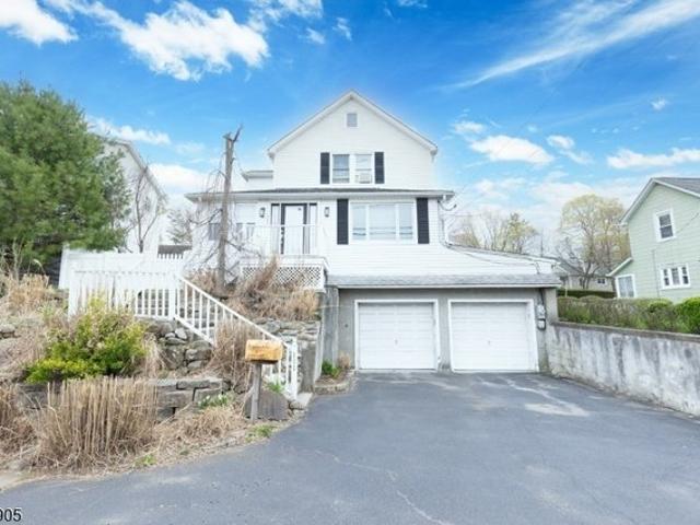 House for sale in Mahwah, New Jersey