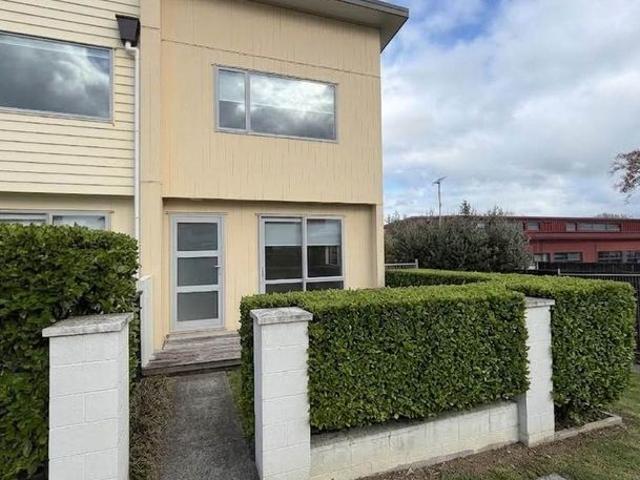 House for rent in Papakura, Oroua County