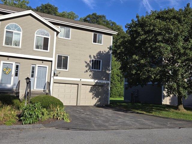 Townhouse for sale in Winchester Center, Connecticut