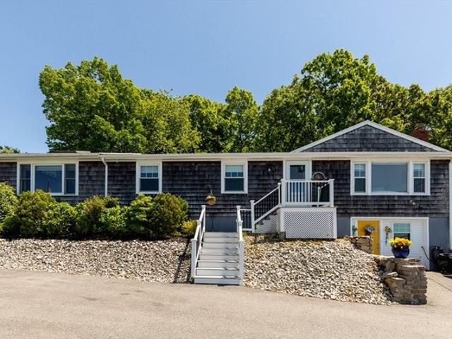 House for sale in Manomet, Massachusetts