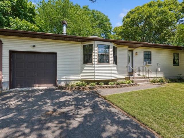 House for rent in Centereach, Town of Brookhaven