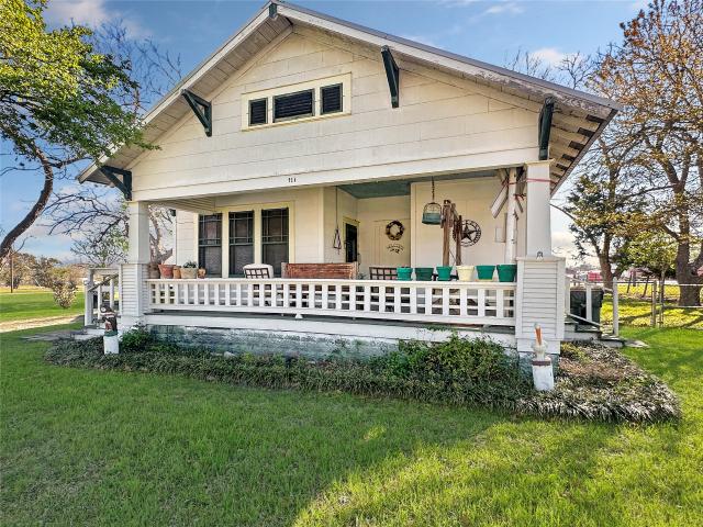 House for sale in Flatonia, Texas