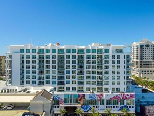 Condo for sale in Sarasota, Florida