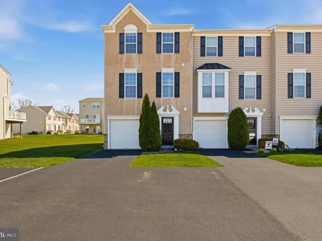 Townhouse for sale in Gilbertsville, Pennsylvania