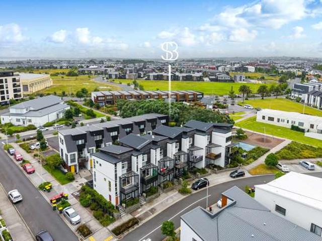 Townhouse for sale in Paremoremo