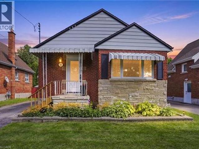 House for sale in Ancaster, Ontario