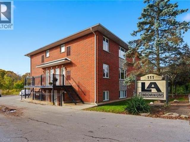 Condo for sale in Smithville, West Lincoln Township