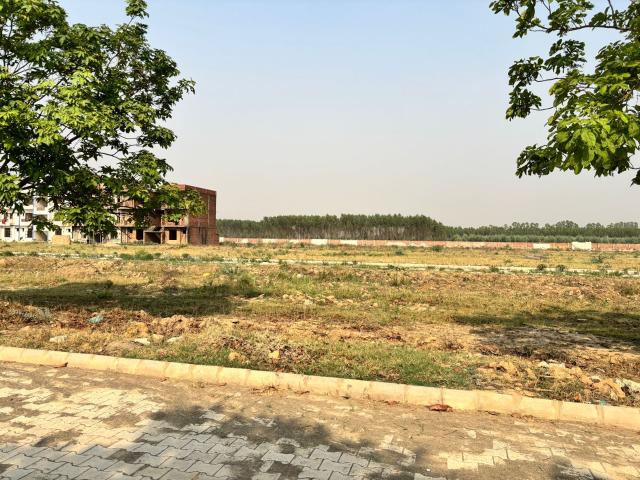Land for sale in Zirakpur, Punjab