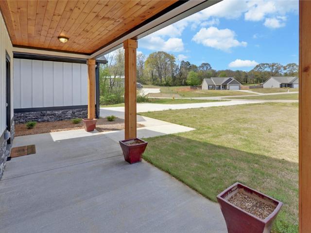 House for sale in Hartwell, Georgia