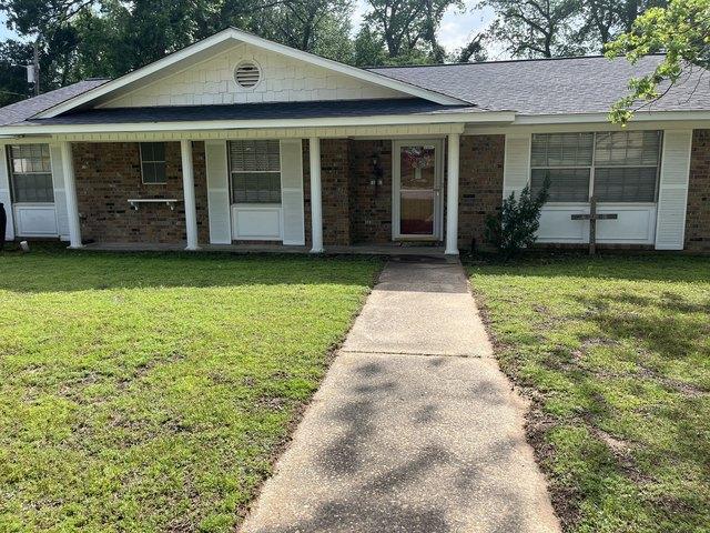 House for sale in Crockett, Texas