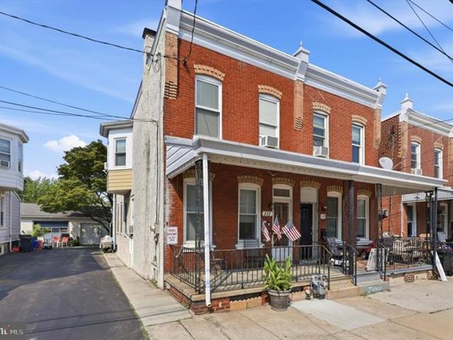 Townhouse for sale in Bridgeport, Pennsylvania