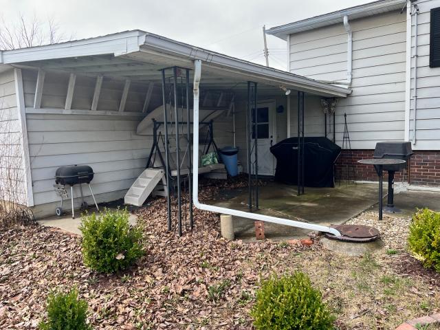 House for sale in Buckley, Illinois