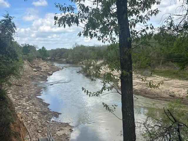 House for sale in Fairfield, Texas
