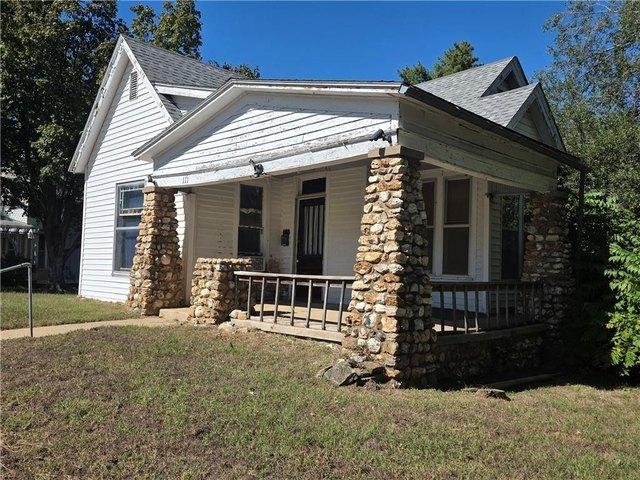 House for sale in El Dorado Springs, Cedar County