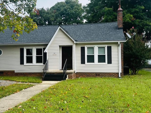 House for sale in Country Club Estates, Burlington