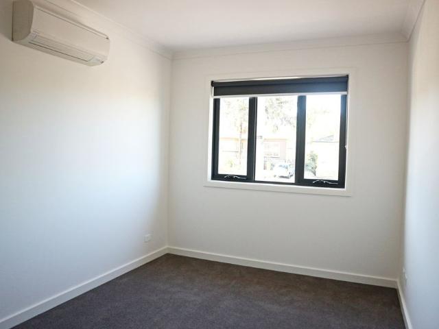 Townhouse for rent in Camerons Creek, Victoria