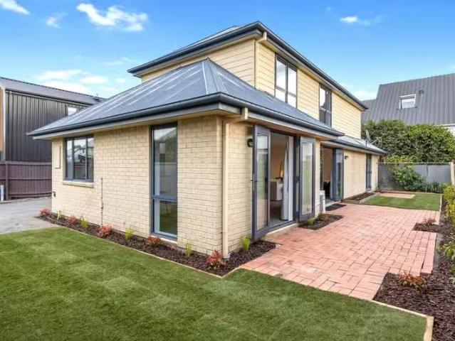 House for sale in Saint Albans, Canterbury