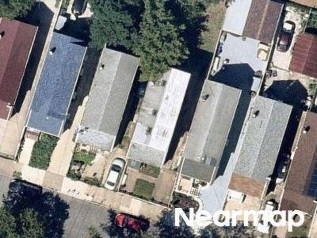 House for sale in Queens, Arverne