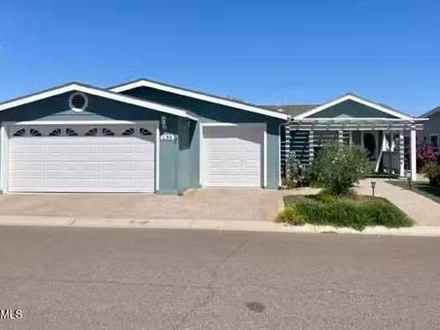 House for sale in Avondale