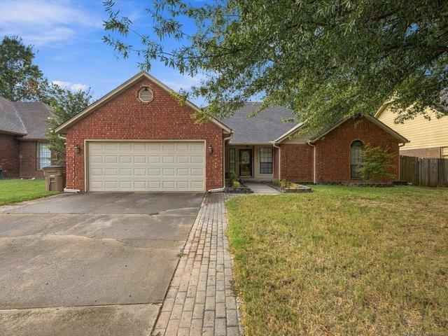 House for sale in Bixby, Tulsa County