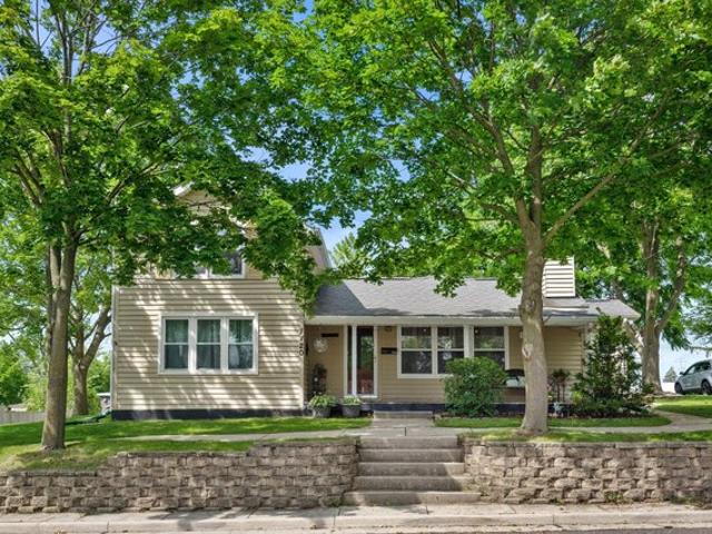 House for sale in Union Grove, Racine County
