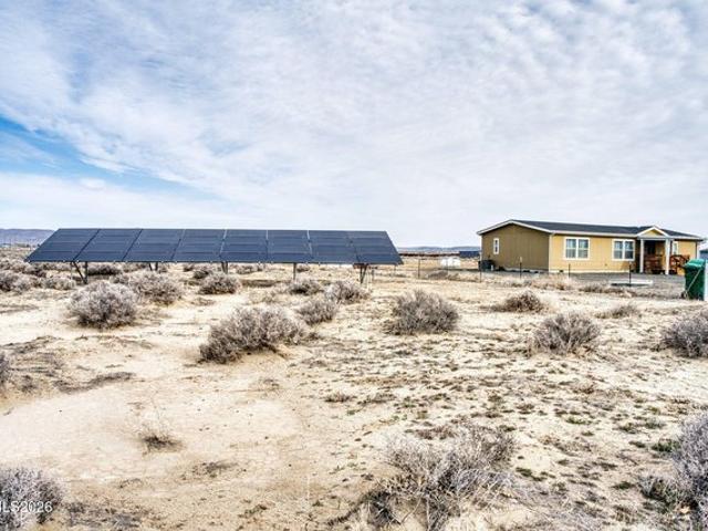 House for sale in Silver Springs, Nevada