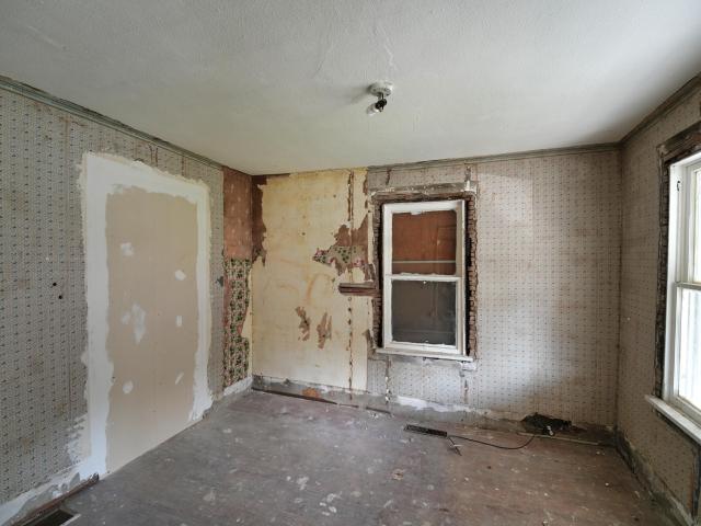House for sale in Jefferson City, Cole County