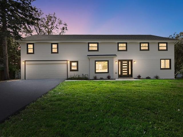 House for sale in Lake Bluff, Lake County