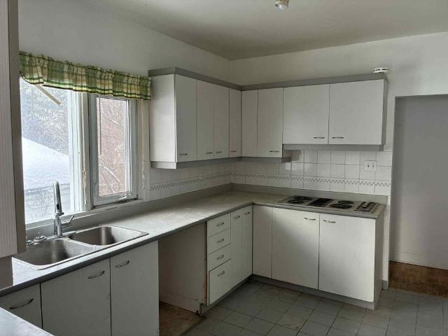 Room for rent in Sainte-Foy, Québec