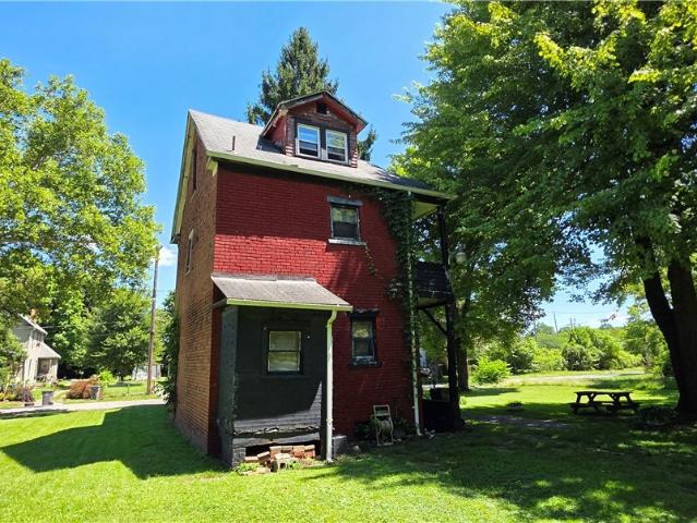 House for sale in Youngstown, Ohio