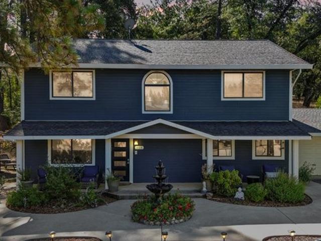 House for sale in Applegate, California
