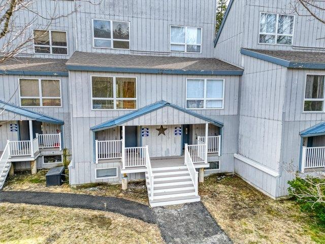 Townhouse for sale in Maine