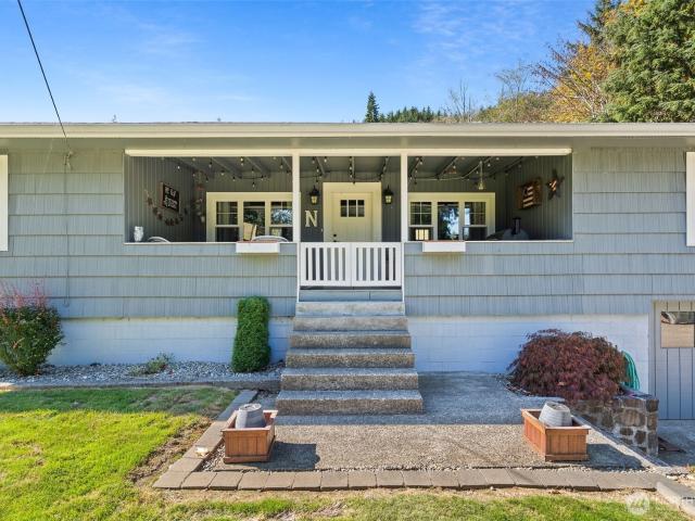 House for sale in Raymond, Pacific County