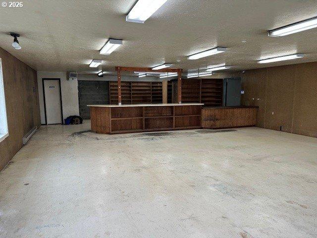 Commercial for sale in Oregonia