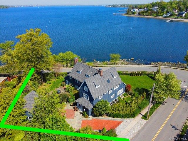 House for sale in Queens, Arverne