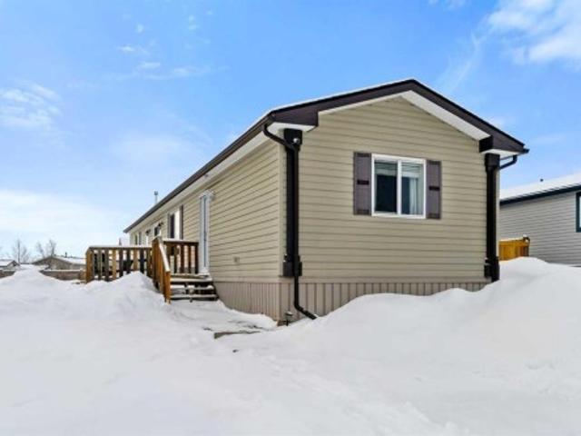 House for sale in Woking, Alberta