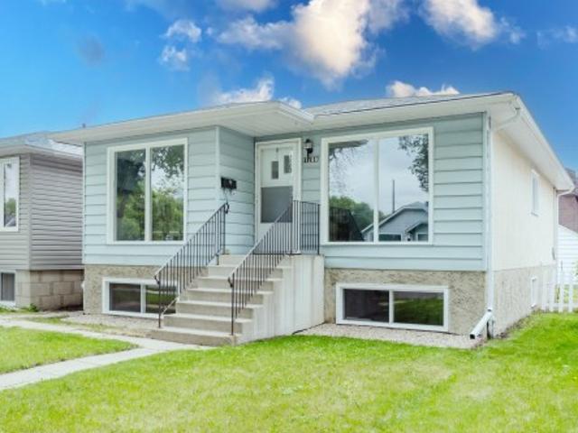 House for sale in Wedgewood, Alberta