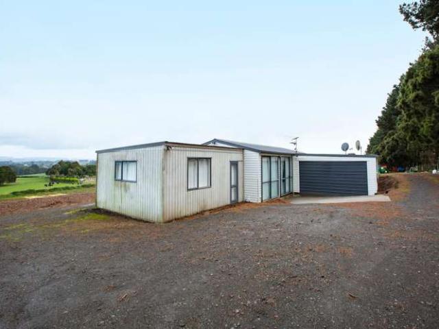 House for sale in Awhitu, Oroua County