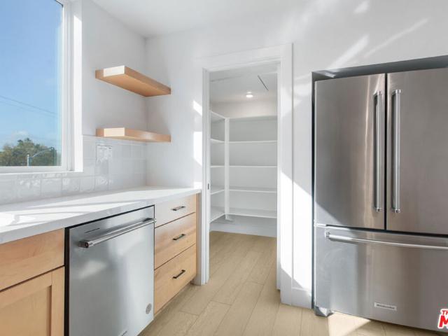 Townhouse for sale in North Hollywood Neighborhood Council District, Canoga Park