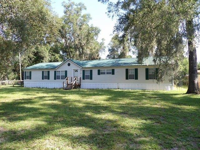 House for sale in Chiefland, Florida