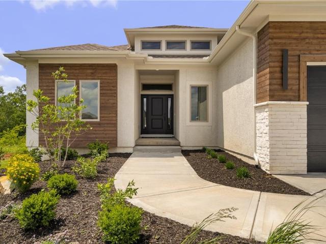 House for sale in Olathe, Johnson County