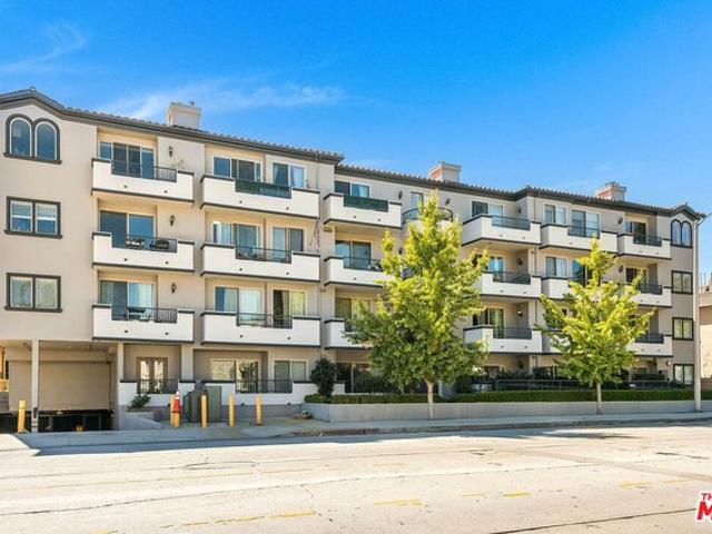 Condo for sale in Toluca Lake, Los Angeles