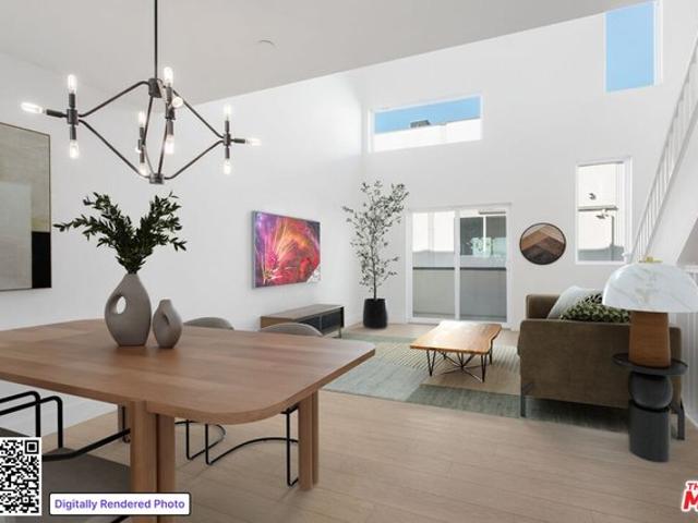 Townhouse for sale in North Hollywood Neighborhood Council District, Canoga Park
