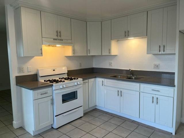 Apartment for rent in Huntington Beach, California